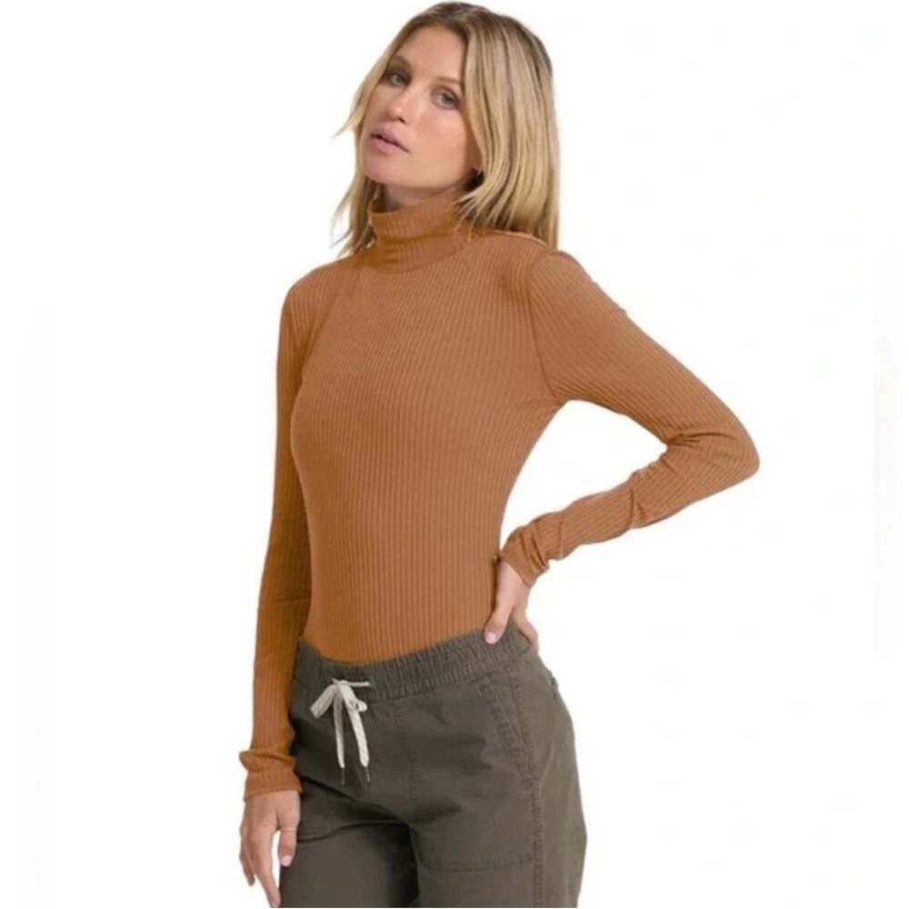 New Vuori Women's Bleeker Bodysuit In Caramel size Large turtleneck